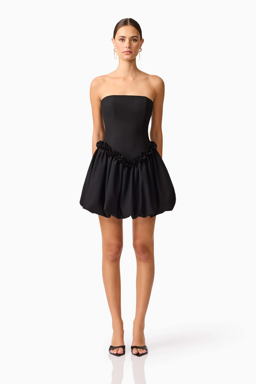 This strapless cocktail dress features a drop waistline, a bubble skirt with an&nbsp;asymmetrical detailing along the waist. This dress is unique and could be styled to make it your own at your next homecoming or formal event.

ELT E3092540HS