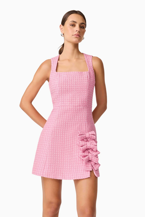 This cocktail dress features an A-line silhouette in pink tweed fabric, a square neckline with clean edges, slim-fitting bodice and a flared skirt with three bows and a small side split. This is a unique choice for your next homecoming or formal event.

ELT&nbsp;EC2082532