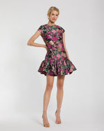 This cocktail dress is fashioned in luxurious brocade, and features a column silhouette with a high neckline and cap sleeves. This modest homecoming dress is finished with a close back and a gorgeous ruffle hem.

Mac Duggal 56096